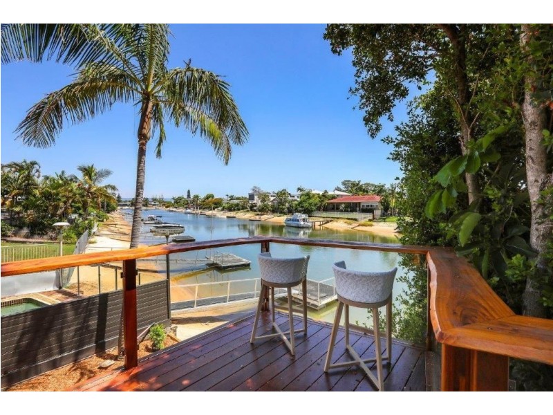 1/39 Holland Court, Broadbeach Waters QLD 4218