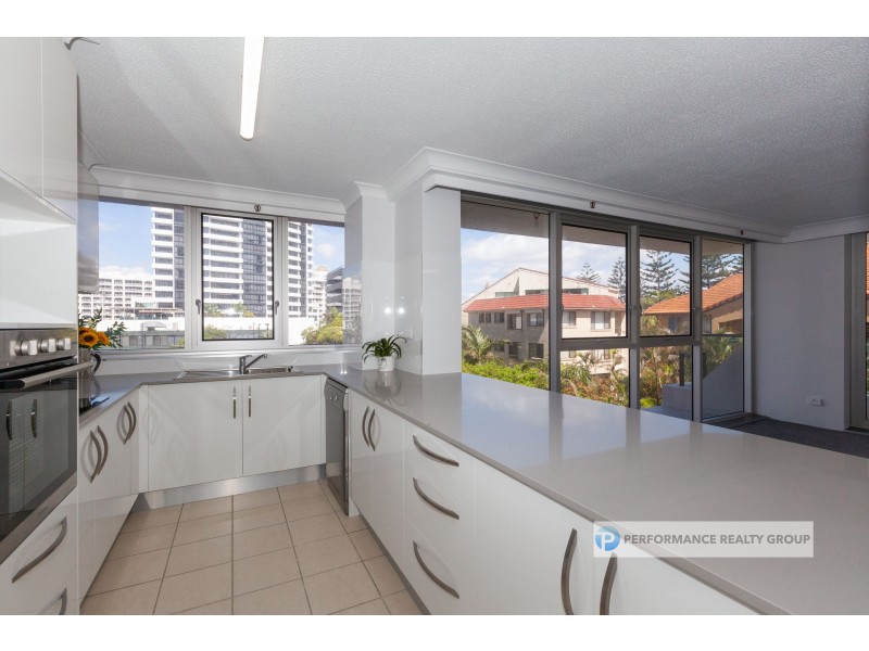 2D/1 Albert Avenue, Broadbeach QLD 4218