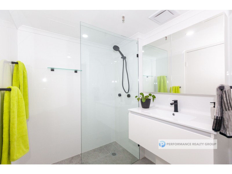 2D/1 Albert Avenue, Broadbeach QLD 4218