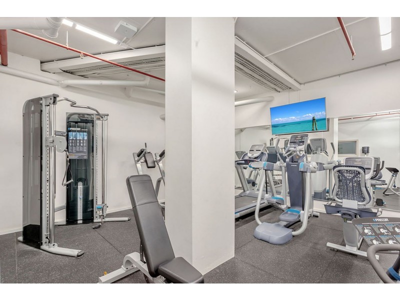 2D/1 Albert Avenue, Broadbeach QLD 4218