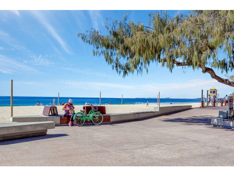 2D/1 Albert Avenue, Broadbeach QLD 4218