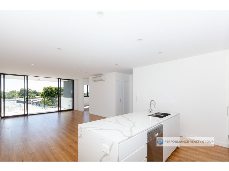 302/137 Eugaree Street, Southport QLD 4215