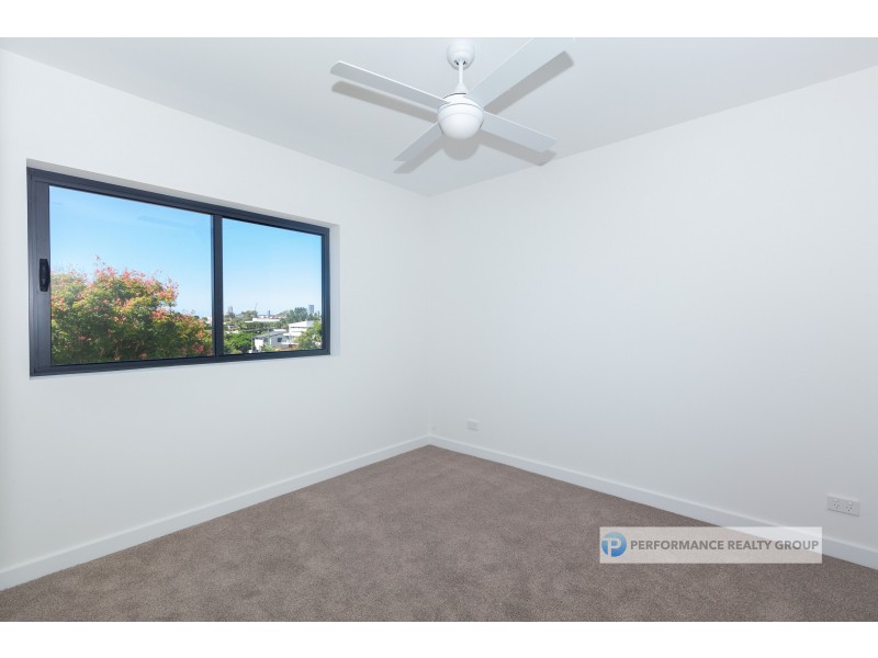 302/137 Eugaree Street, Southport QLD 4215