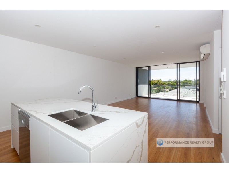 302/137 Eugaree Street, Southport QLD 4215