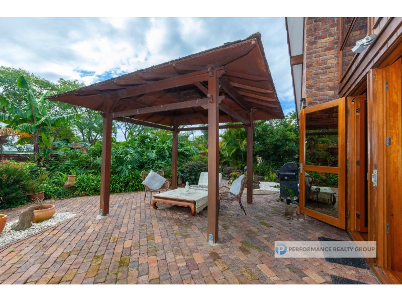 1 Langford Court, Mermaid Waters QLD 4218