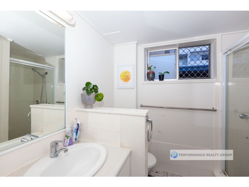 2/42 Peerless Avenue, Mermaid Beach QLD 4218