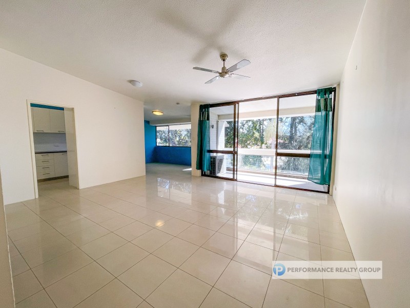 10/26 Holland Court, Broadbeach Waters QLD 4218