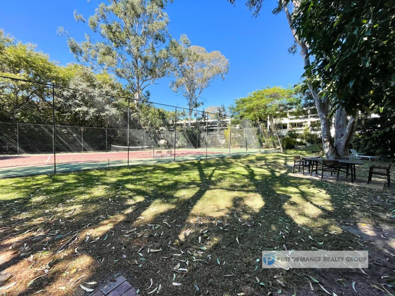10/26 Holland Court, Broadbeach Waters QLD 4218