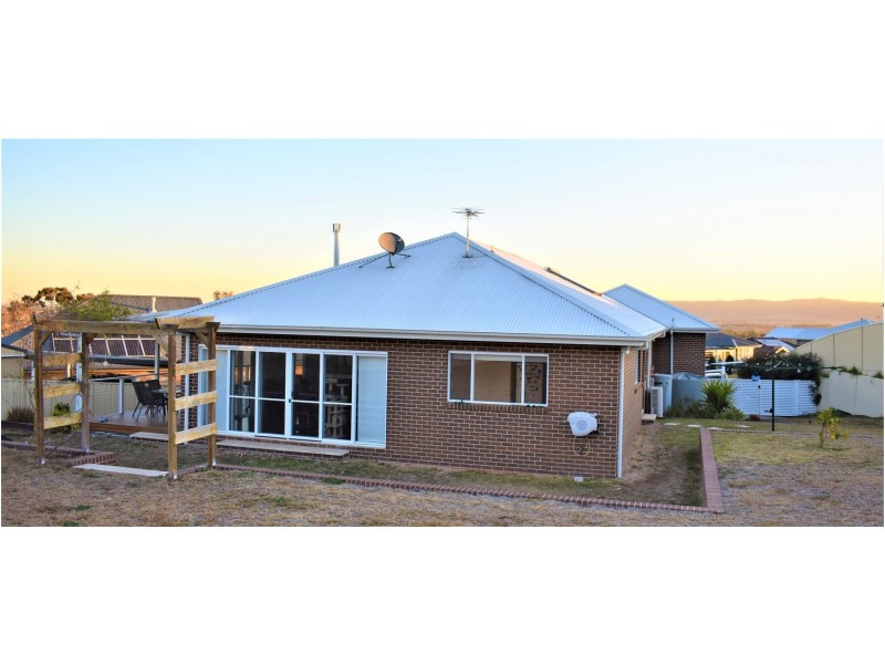 41 Redbank Drive, Scone NSW 2337