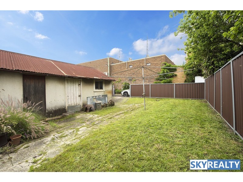 13 Woodville Road, Granville NSW 2142