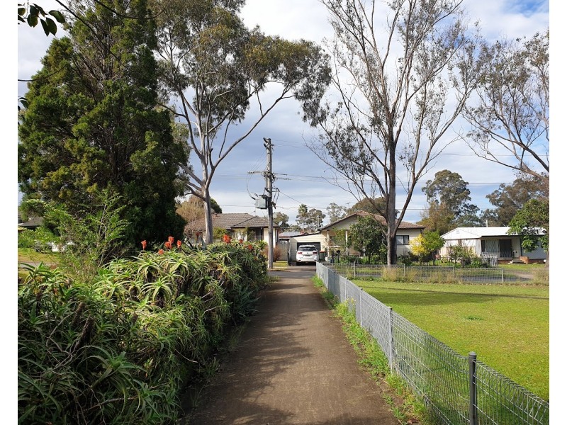 1 Bramble Place, Whalan NSW 2770