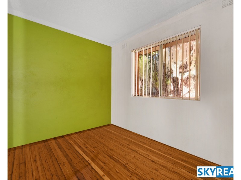 9/27 Military Road, Merrylands NSW 2160