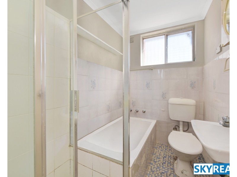 9/27 Military Road, Merrylands NSW 2160