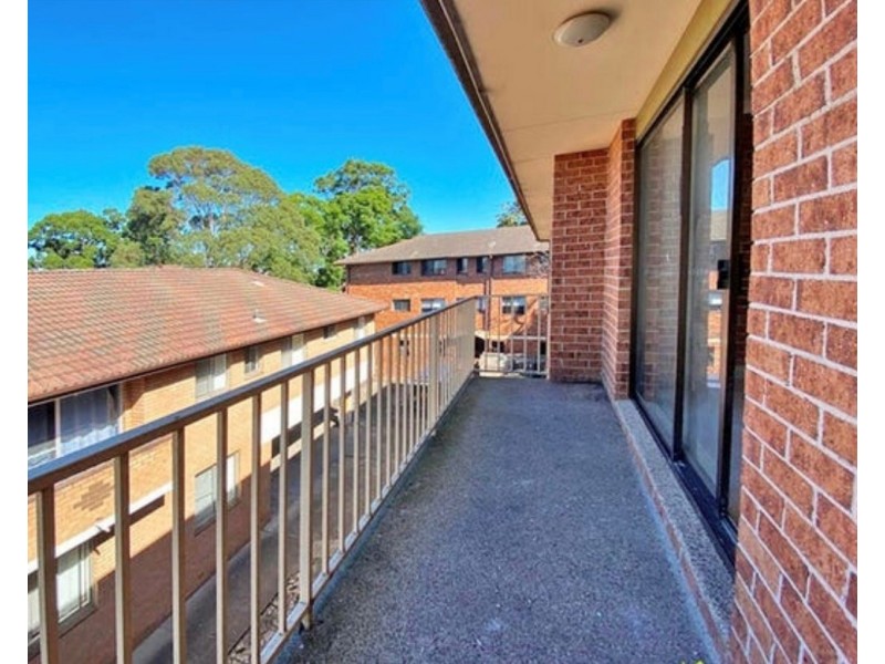 1/122 Good Street, Harris Park NSW 2150