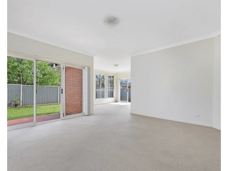 10A Barangaroo Road, Toongabbie NSW 2146