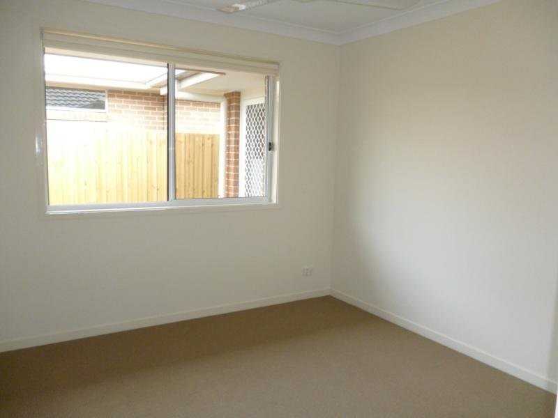 14 Tall Trees Drive, Glenmore Park NSW 2745