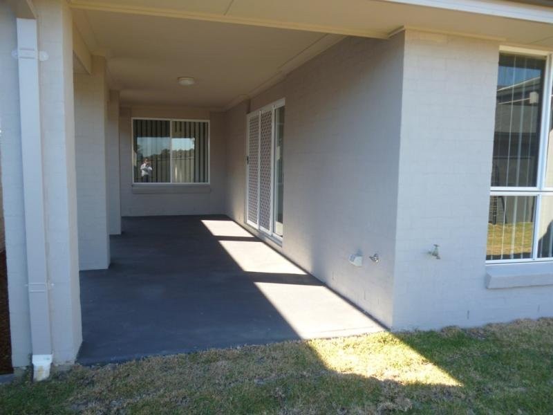 37 Bluebell Crescent, Ropes Crossing NSW 2760