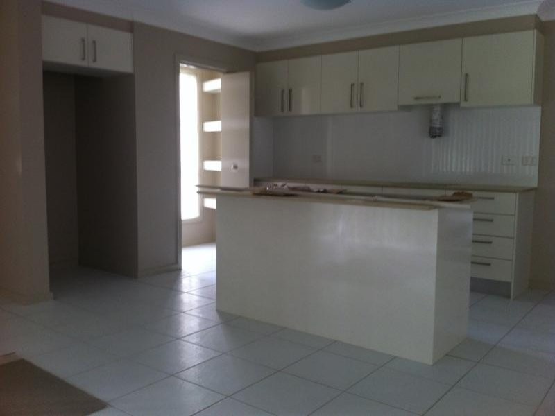 24 Redbourne Grange, Beaumont Hills NSW 2155