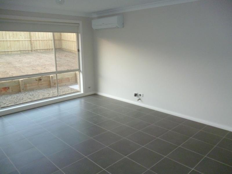 22 Young Circuit, Elderslie NSW 2570