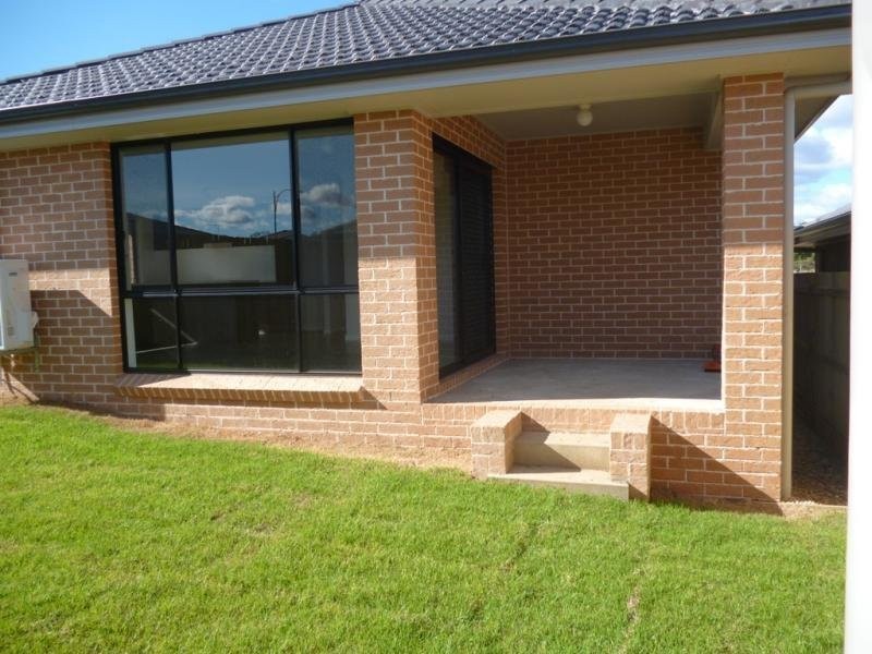 17B Dewpoint Drive, Spring Farm NSW 2570