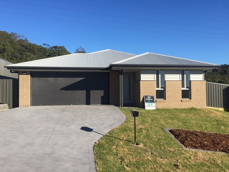 42 Floresta Crescent, Cameron Park NSW 2285