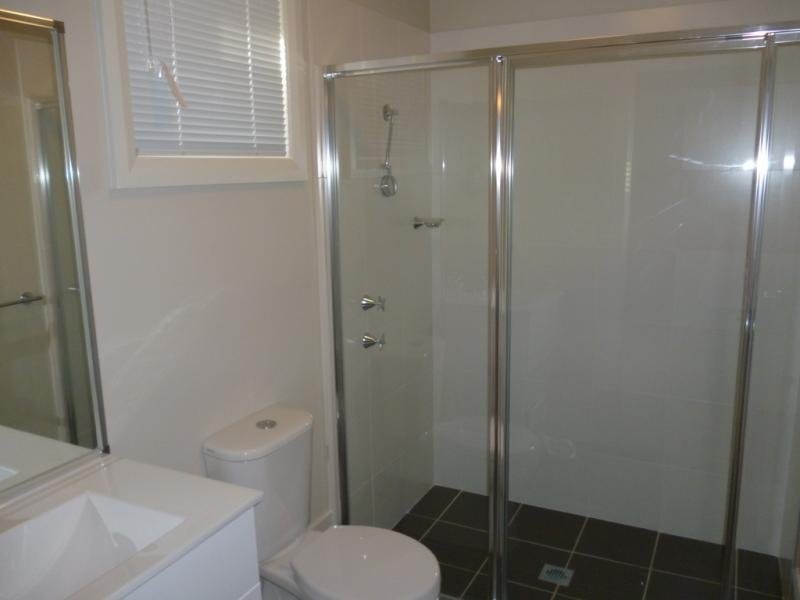 11 Loch Avenue, Glenmore Park NSW 2745