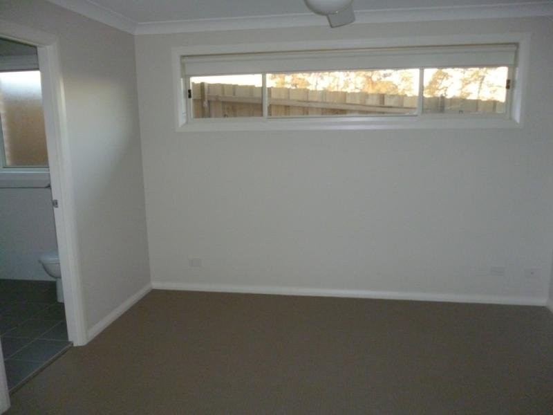 22 Young Circuit, Elderslie NSW 2570