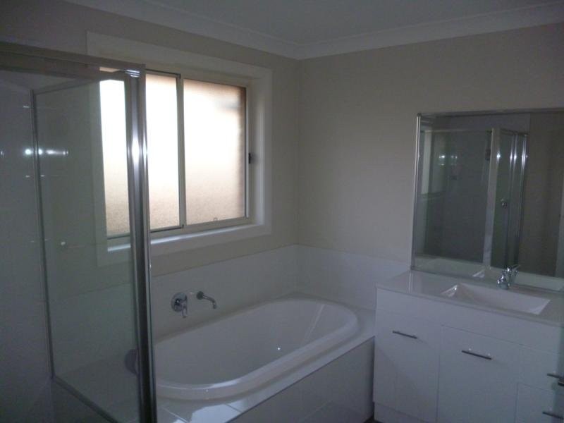 22 Young Circuit, Elderslie NSW 2570