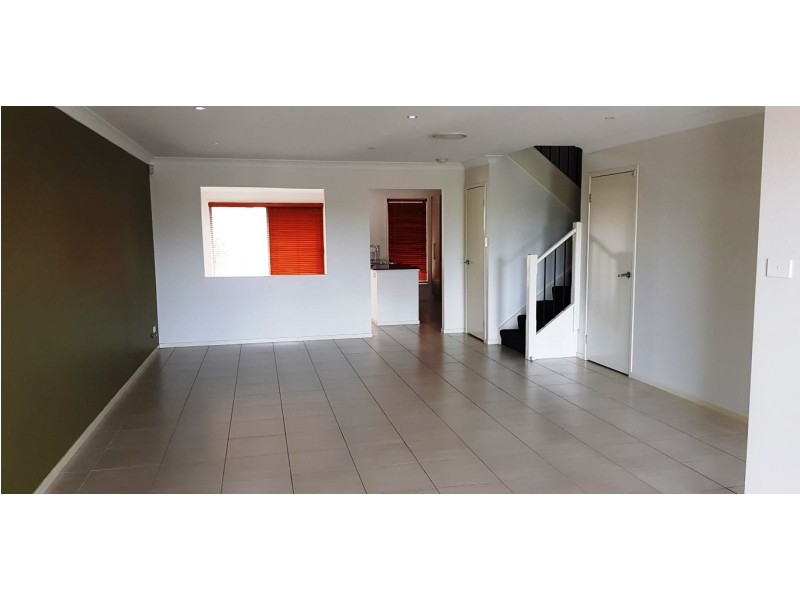 16 Boyden Street, Middleton Grange NSW 2171