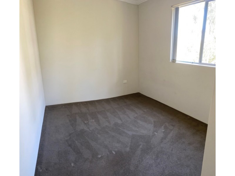 10/45 Santana Road, Campbelltown NSW 2560