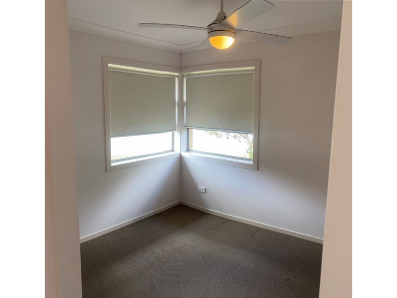 1 Blue View Terrace, Glenmore Park NSW 2745