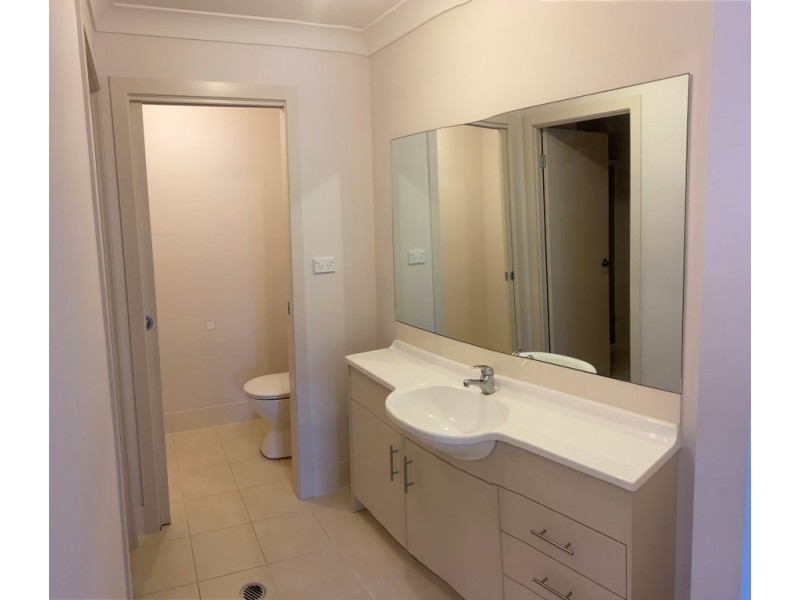 1 Blue View Terrace, Glenmore Park NSW 2745