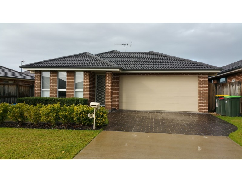 44 Asimus Circuit, Elderslie NSW 2570