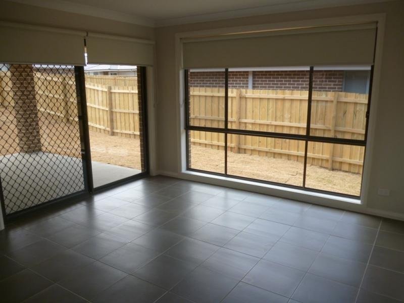 44 Asimus Circuit, Elderslie NSW 2570