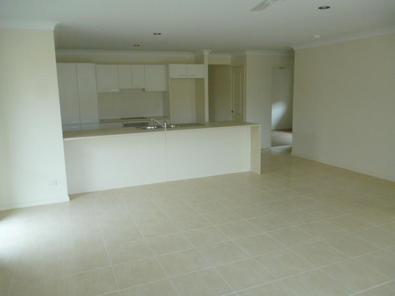 14 Tall Trees Drive, Glenmore Park NSW 2745
