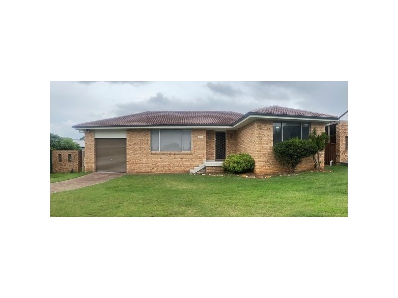 32 Fraser Street, Macquarie Fields NSW 2564