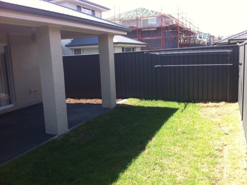 37 Finsbury Circuit, Ropes Crossing NSW 2760