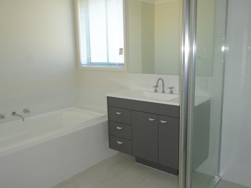 3 Tia Place, Carnes Hill NSW 2171