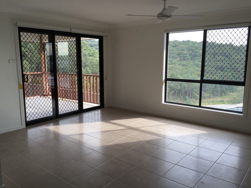 52 Floresta Crescent, Cameron Park NSW 2285