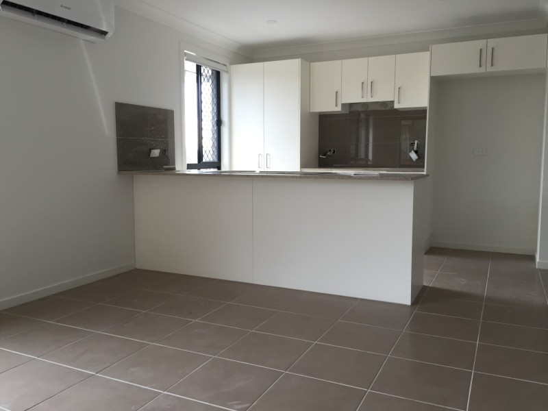 52 Floresta Crescent, Cameron Park NSW 2285