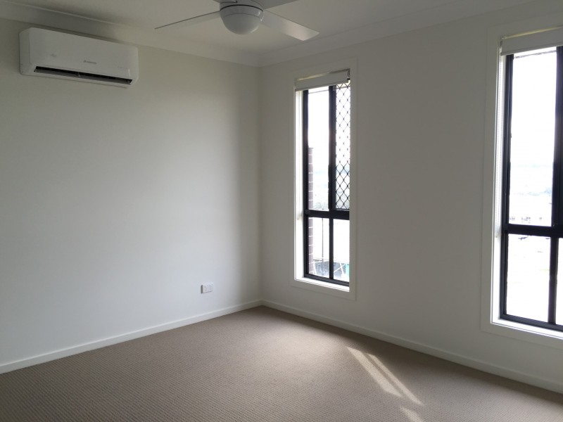 52 Floresta Crescent, Cameron Park NSW 2285