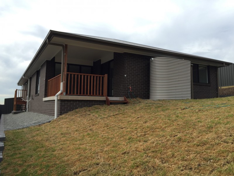 52 Floresta Crescent, Cameron Park NSW 2285