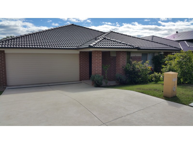 5 Ascot Drive, Currans Hill NSW 2567