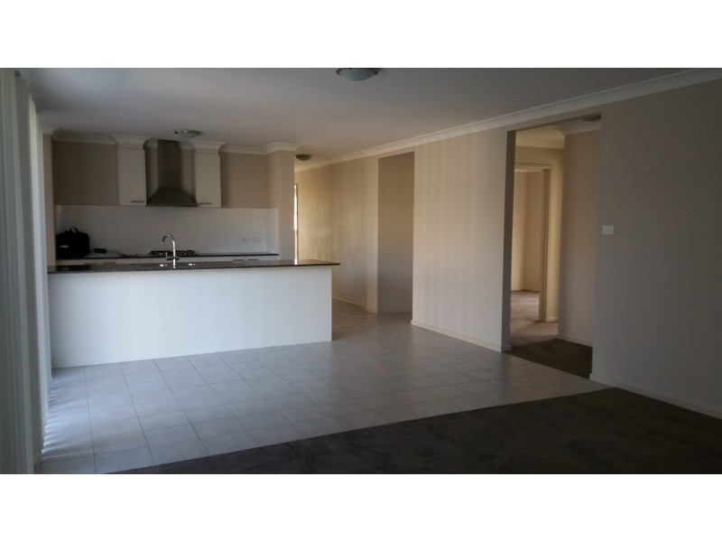 22 Furlong Drive, Currans Hill NSW 2567