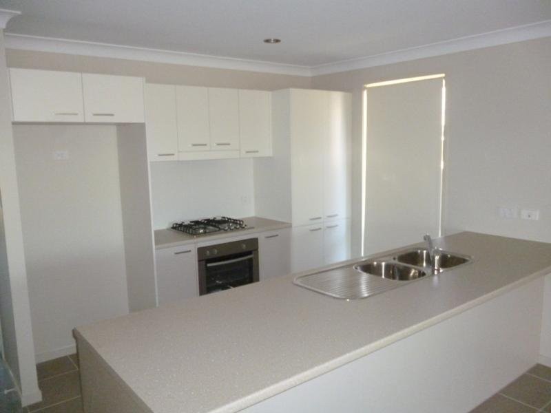 27 Blue View Terrace, Glenmore Park NSW 2745