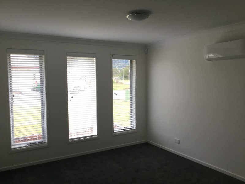 33 Omaroo Place, Horsley NSW 2530