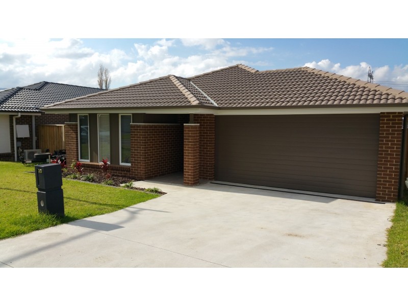 33 Omaroo Place, Horsley NSW 2530