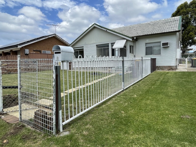18A Fraser Street, Macquarie Fields NSW 2564