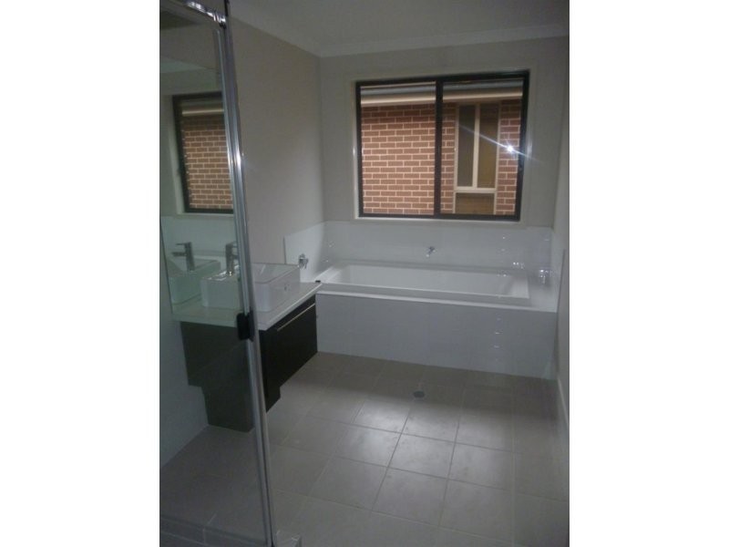 7 Ascot Drive, Currans Hill NSW 2567