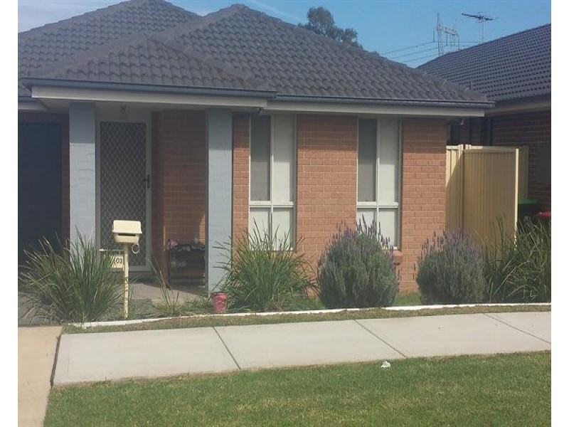 113 Flynn Avenue, Middleton Grange NSW 2171